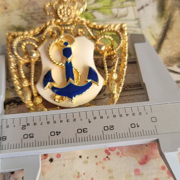 Brooch Women Vintage Anchor Pin Navy Enamel Nautical Gold Tone Lapel Brooch - Picture 4 of 10